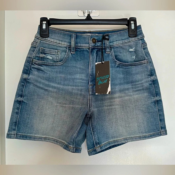 Studio Blue Pants - NWT Studio Blue Denim Shorts in Color Crossroads 26